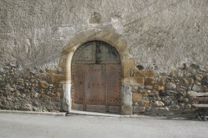 Chapelle ND de Pitié. Porte d'entrée